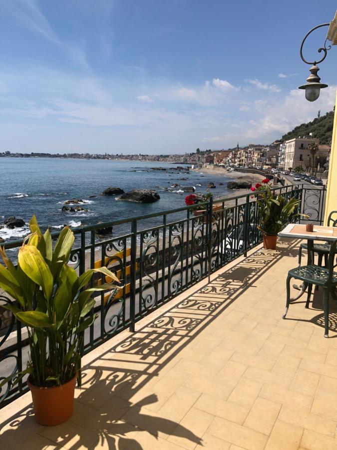 Hostel Beach House 지아르디니낙소스 외부 사진
