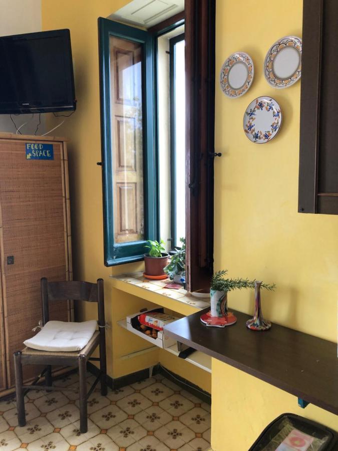 Hostel Beach House 지아르디니낙소스 외부 사진